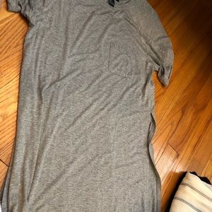 Long tee with slit